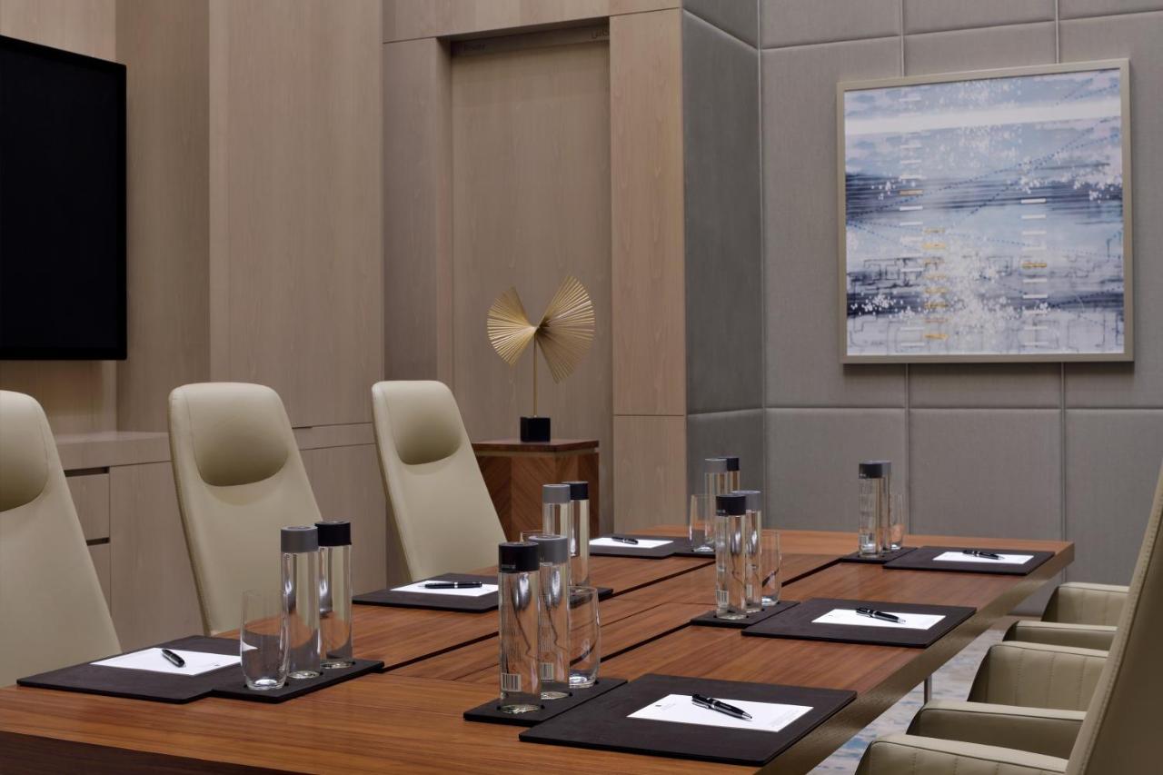 喷泉地标酒店 迪拜 外观 照片 Boardroom