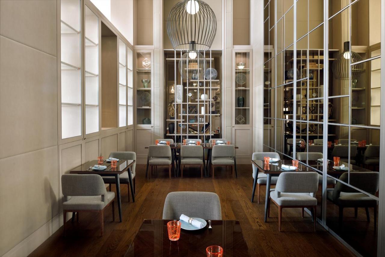 喷泉地标酒店 迪拜 外观 照片 Interior of the restaurant