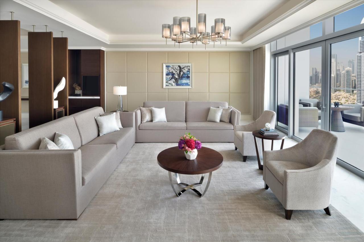 喷泉地标酒店 迪拜 外观 照片 A living room at the Ritz-Carlton, DIFC