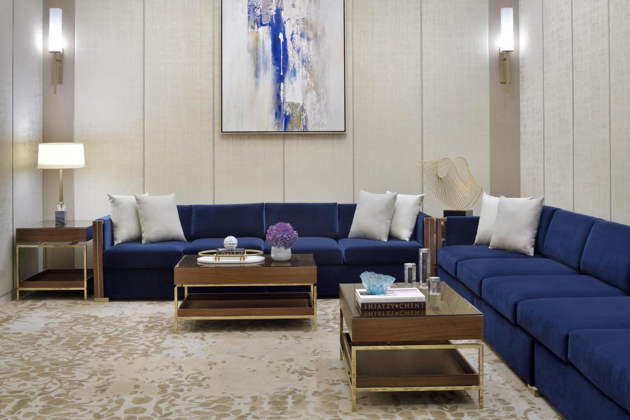 喷泉地标酒店 迪拜 外观 照片 A living room at The Ritz-Carlton, Boston